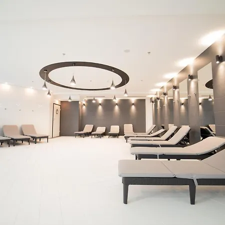 Hanza Tower De Lux شقة