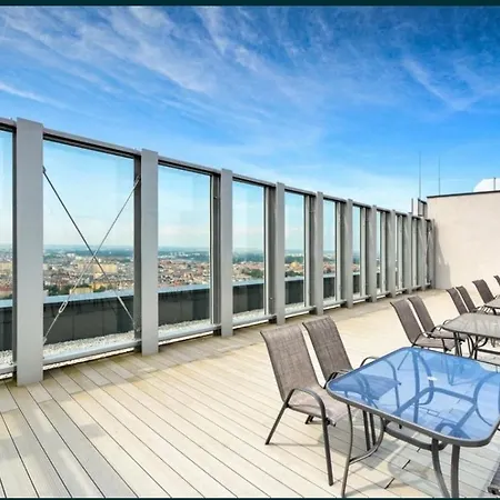 Hanza Tower De Lux